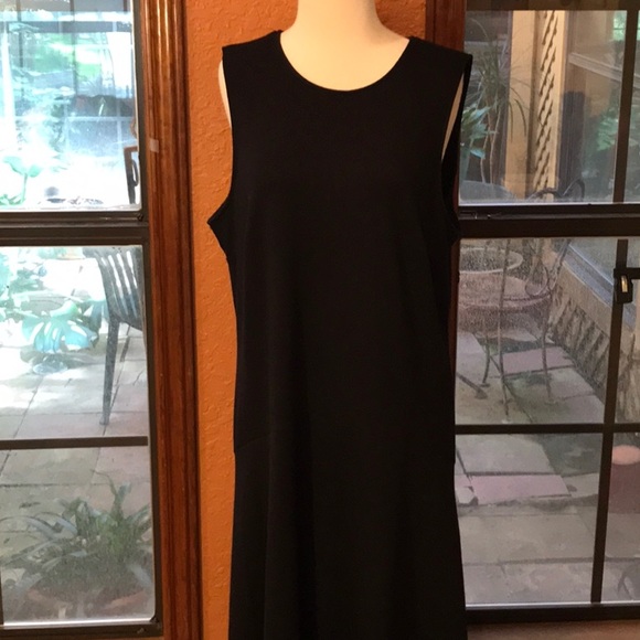 Dress - Picture 2 of 7